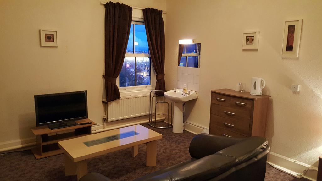 Station Hotel Hucknall Екстер'єр фото