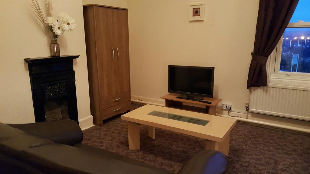 Station Hotel Hucknall Екстер'єр фото