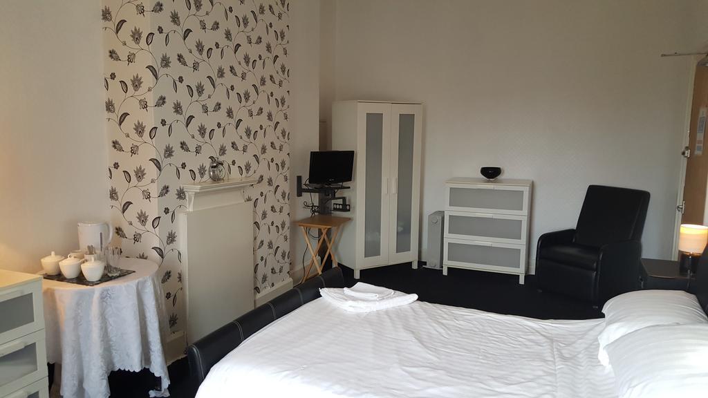 Station Hotel Hucknall Екстер'єр фото