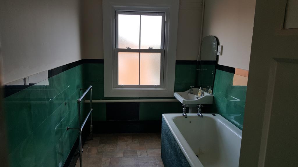 Station Hotel Hucknall Екстер'єр фото
