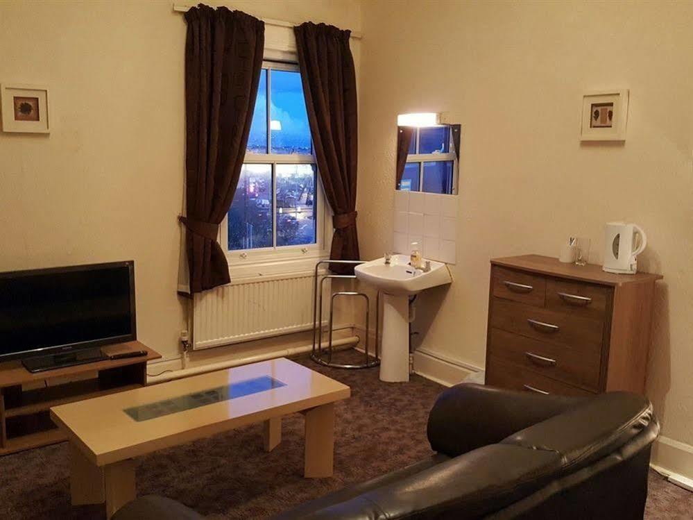 Station Hotel Hucknall Екстер'єр фото